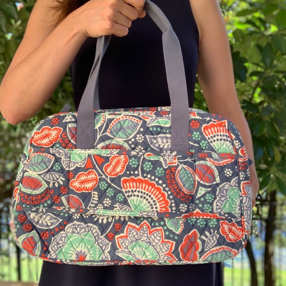 Vera Bradley Handbags - NWT❗️Vera Bradley Travel Bag